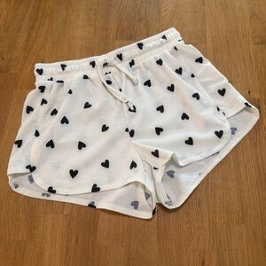 Onzie SMALL MEDIUM White Black Heart Print Elastic Waist Pull On Shorts NEW